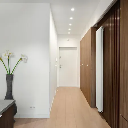 - 13 People - 3 Bedroom - Center -gn56 Łódź